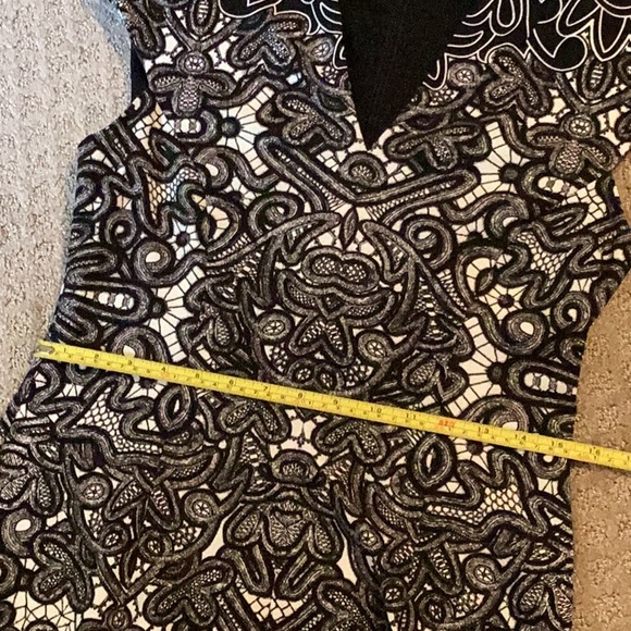 👗 Women’s dress, size 8 - Picture 9 of 11